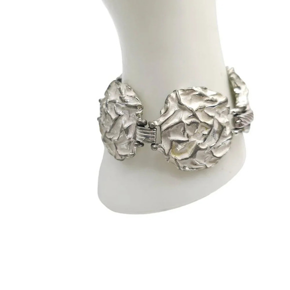 1960s Vintage Sarah Coventry Rose Panel White Enamel Silver Tone Bracelet - Picture 5 of 9